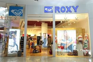 stores that sell roxy shoes